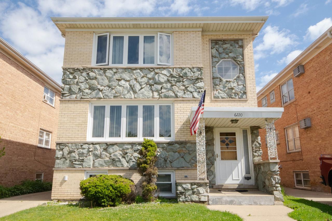 6220 W Lawrence Ave., Chicago, IL 60630