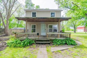323 N 2nd Ave., Chenoa, IL 61726