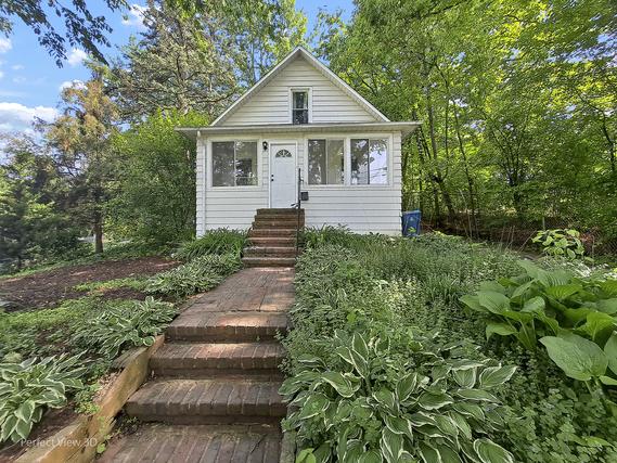 114 Fuller Rd., Hinsdale, IL 60521