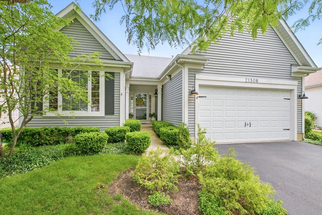 21308 Brush Lake Dr., Crest Hill, IL 60403