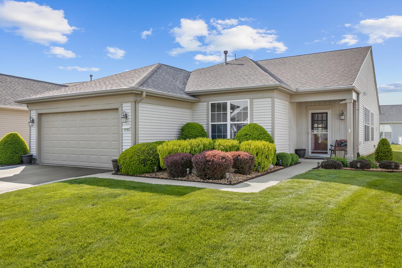 12183 Wildflower Ln., Huntley, IL 60142