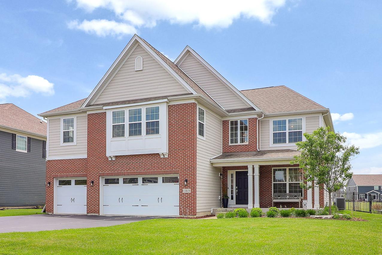 13819 Amelia Dr., Lemont, IL 60439