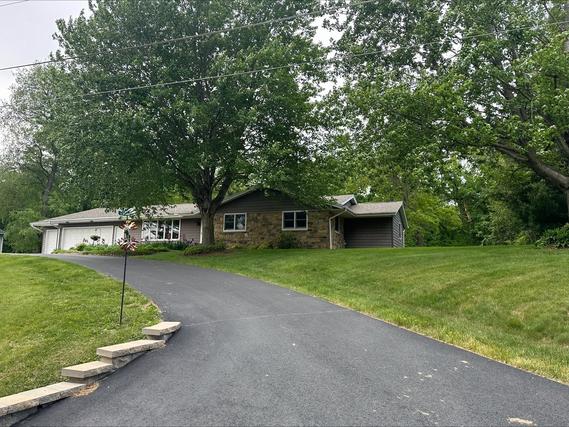 13075 Pleasant St., Morrison, IL 61270