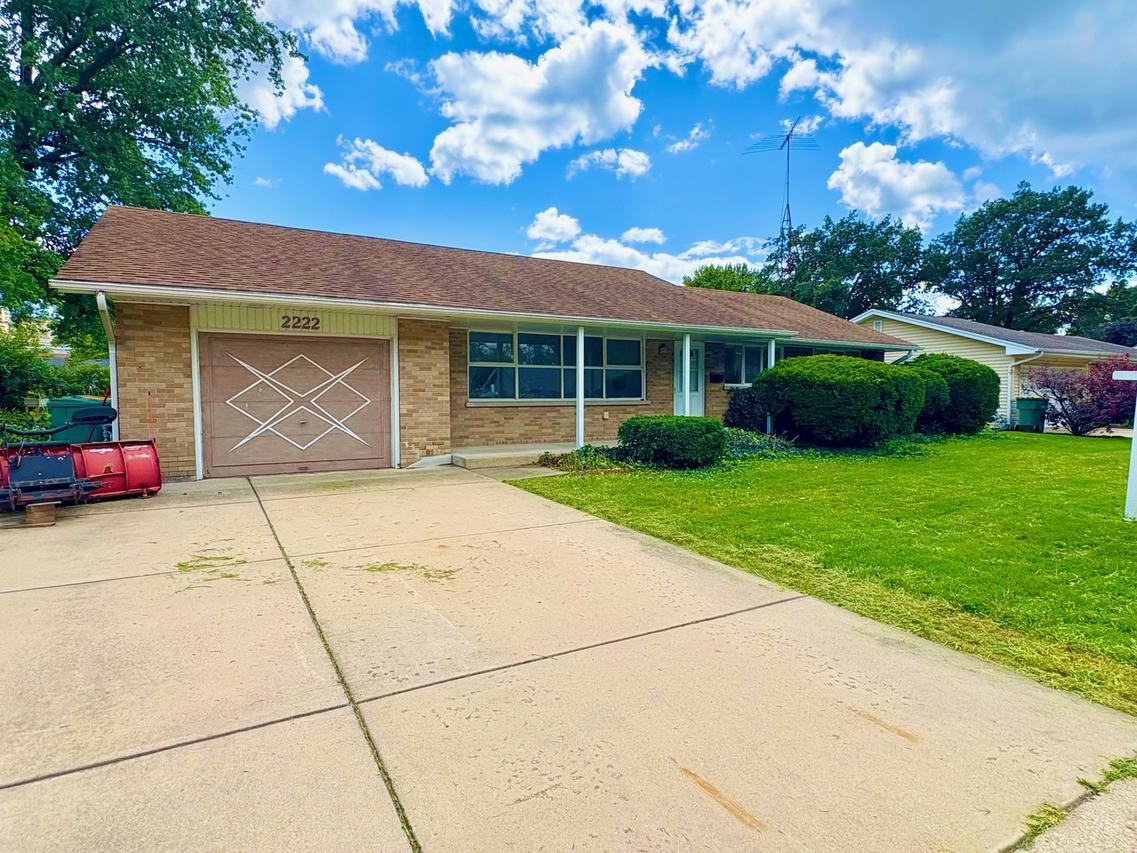 2222 Taylor St., Joliet, IL 60435
