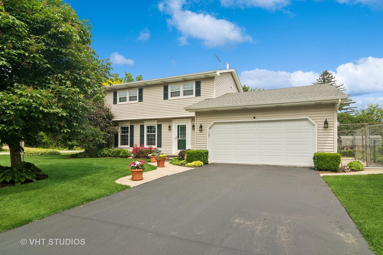 717 Burris Ave., Lake Bluff, IL 60044