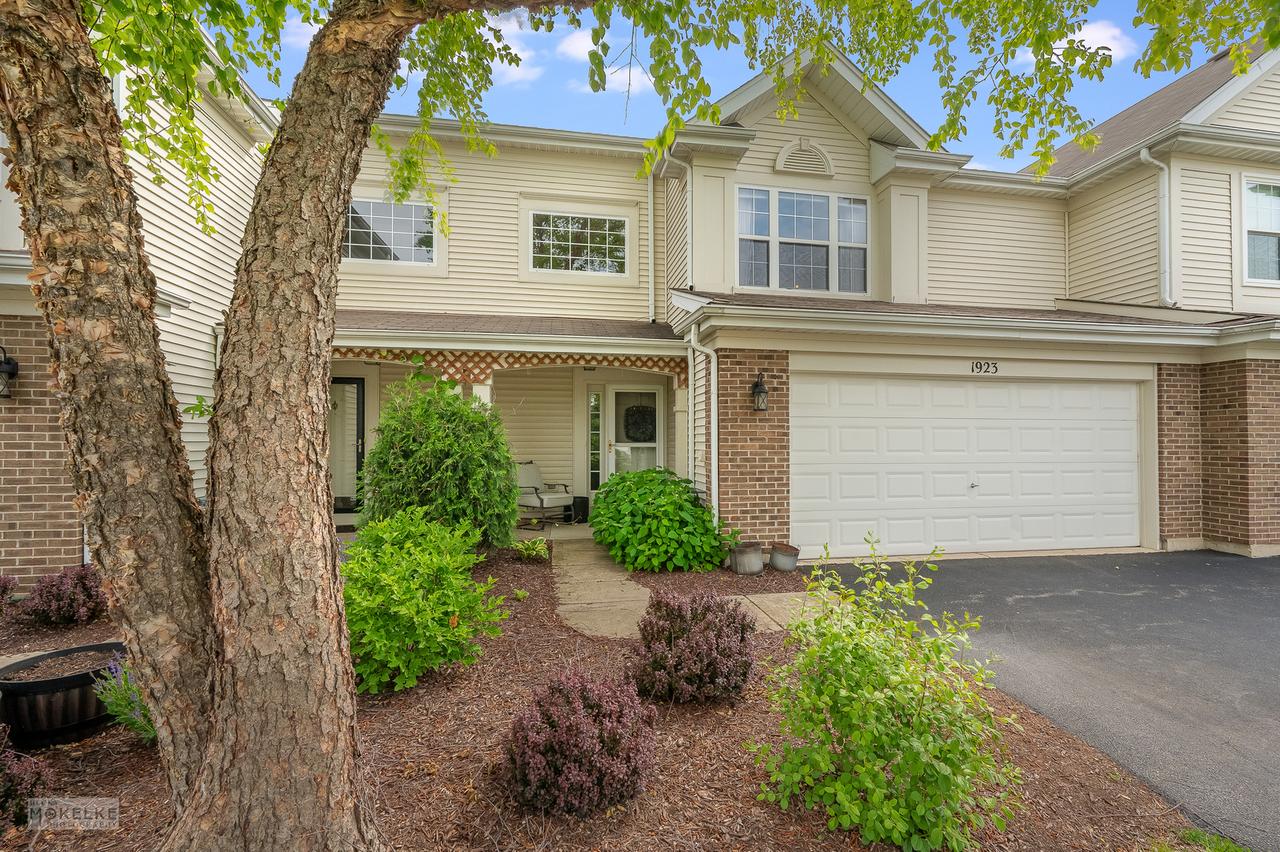 1923 Waverly Way, Montgomery, IL 60538