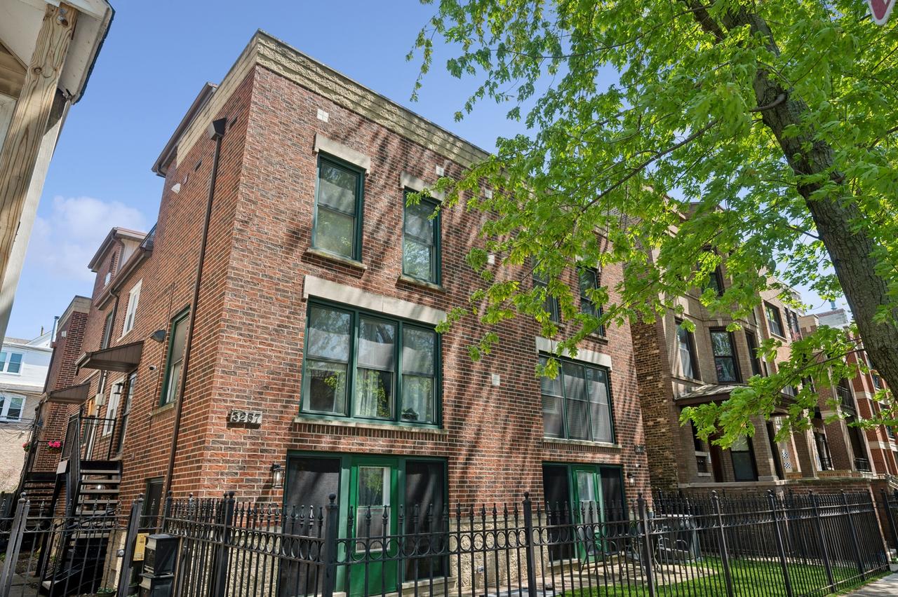 3257 N Seminary Ave. #C, Chicago, IL 60657
