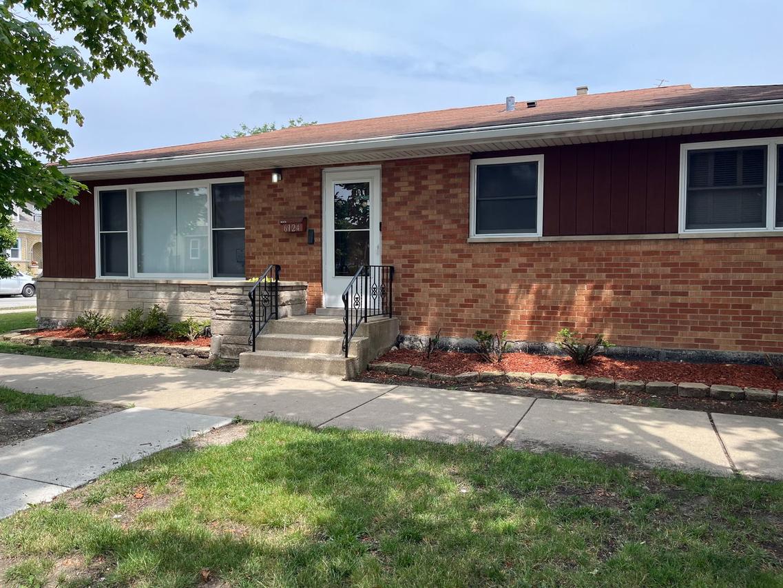 6124 W Berteau Ave., Chicago, IL 60634