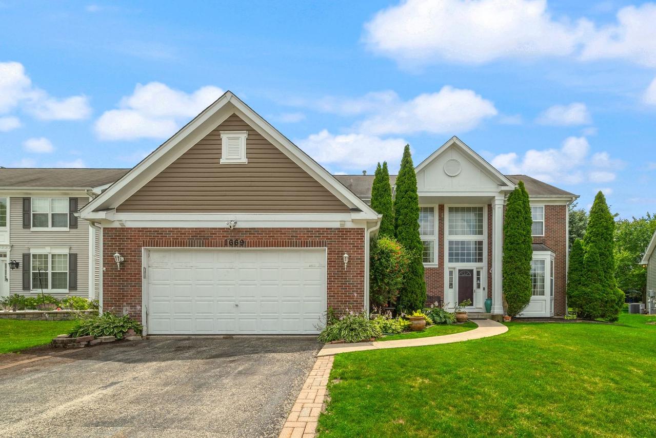 1669 Pinnacle Ct., Aurora, IL 60502