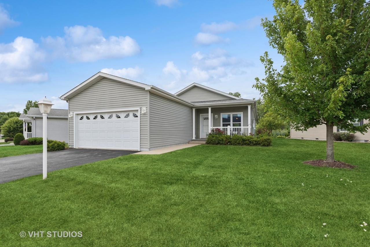 1413 Equestrian Dr., Grayslake, IL 60030