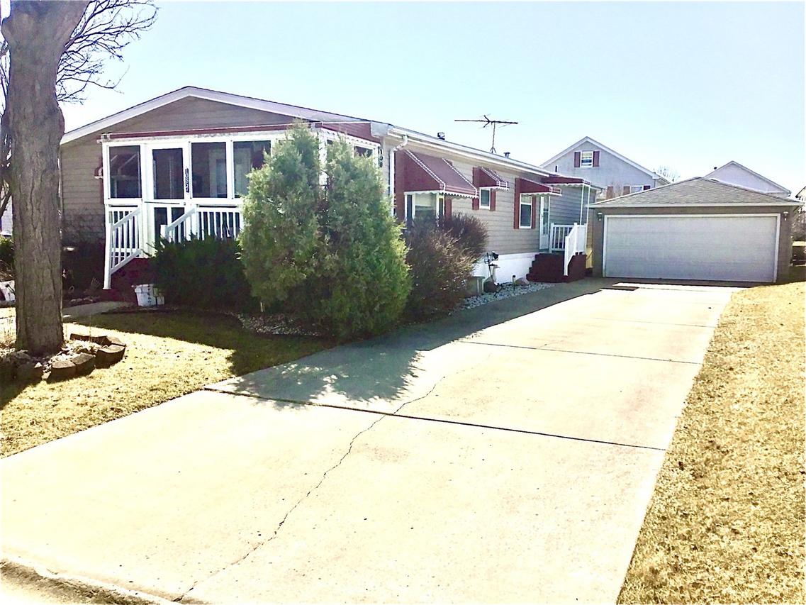 10857 W Gateway Dr., Frankfort, IL 60423