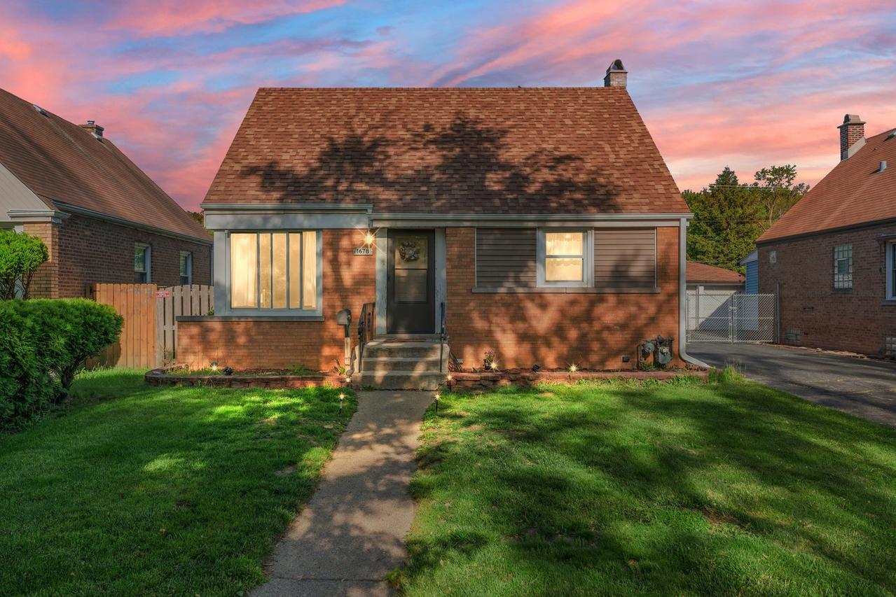 1678 State Line Rd., Calumet City, IL 60409