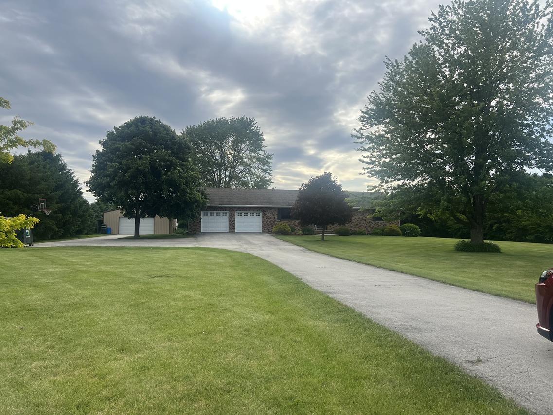 4377 N State Route 23, Leland, IL 60531