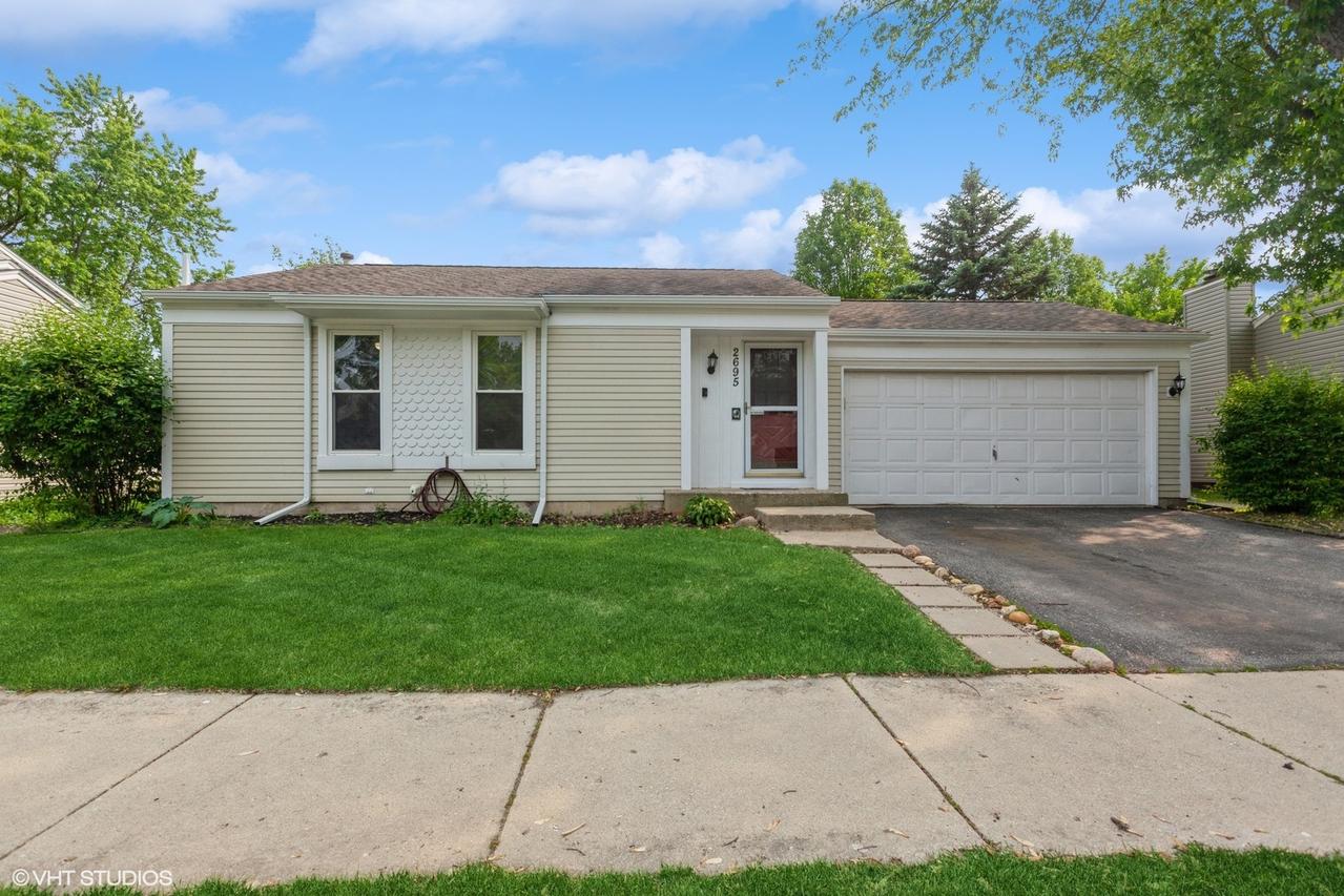 2695 Stoneybrook Ln., Aurora, IL 60502