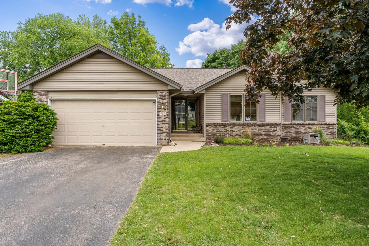 127 Pinecroft Ln., Rockton, IL 61072