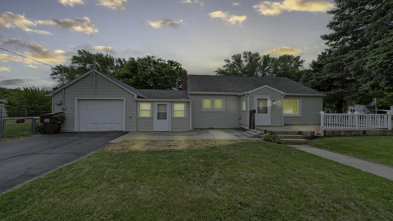 450 Gayton Ave., South Beloit, IL 61080