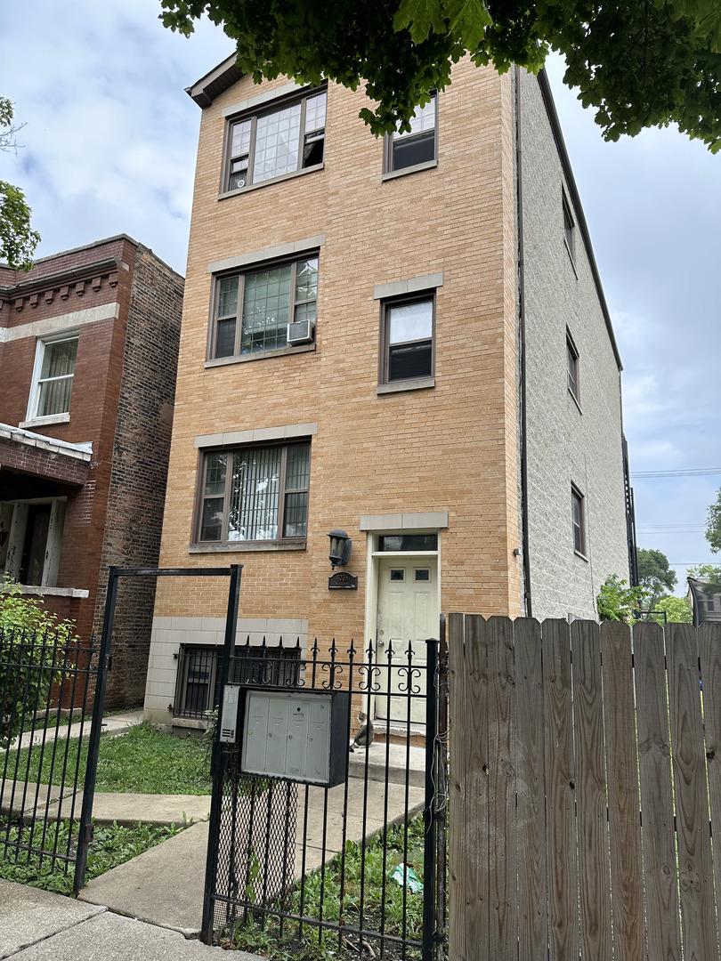 4036 W Gladys Ave., Chicago, IL 60624