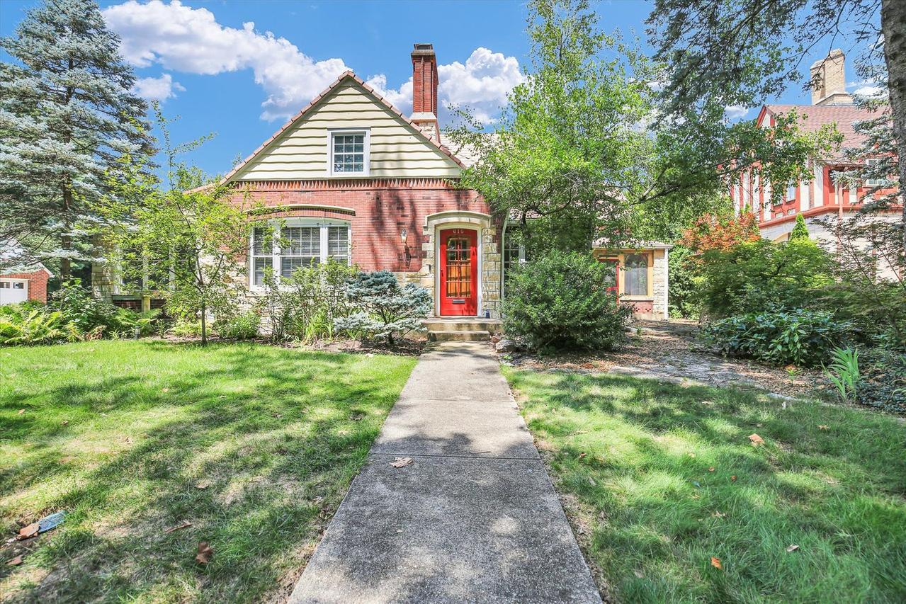 610 W Ohio St., Urbana, IL 61801