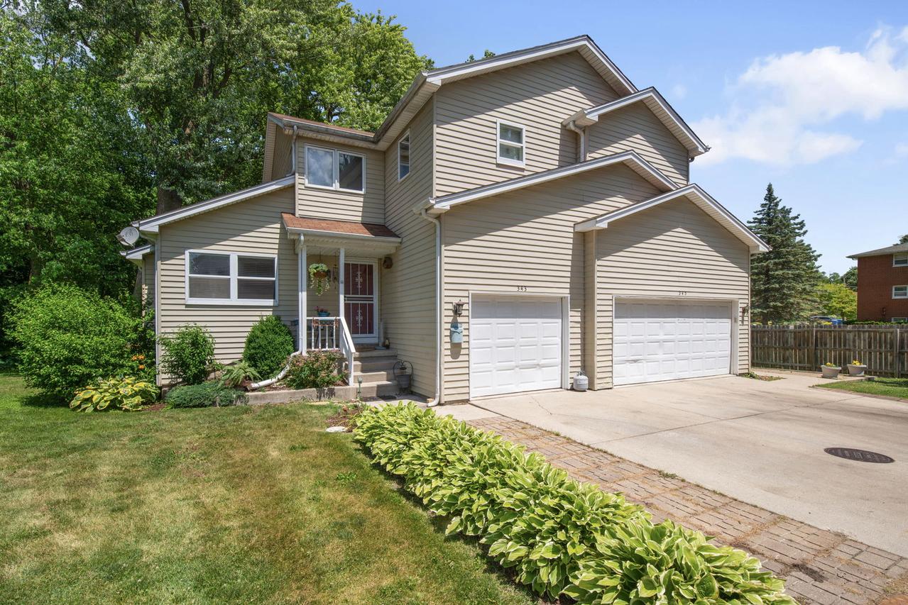 343 S Gilbert St., South Elgin, IL 60177