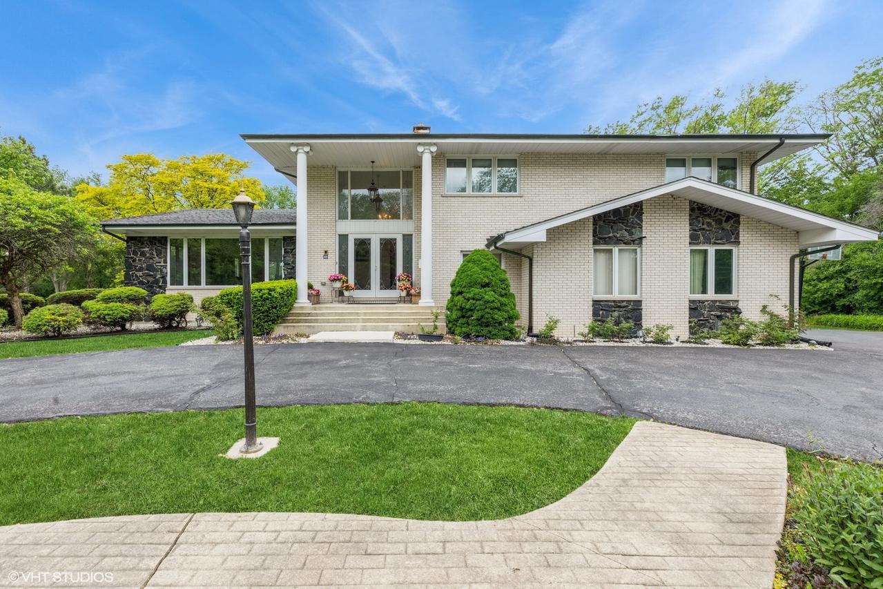 69 Graymoor Ln., Olympia Fields, IL 60461