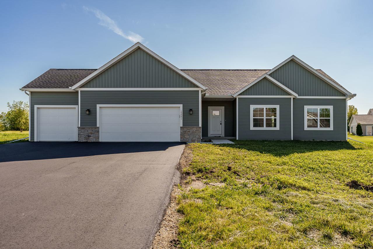 15551 Finley Way, South Beloit, IL 61080