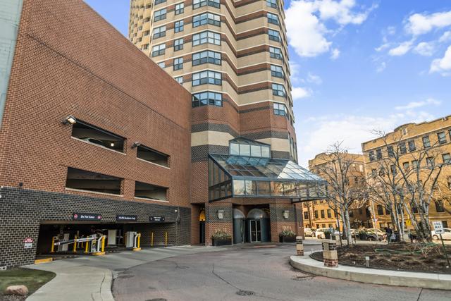 3660 N Lake Shore Dr. #2712, Chicago, IL 60613