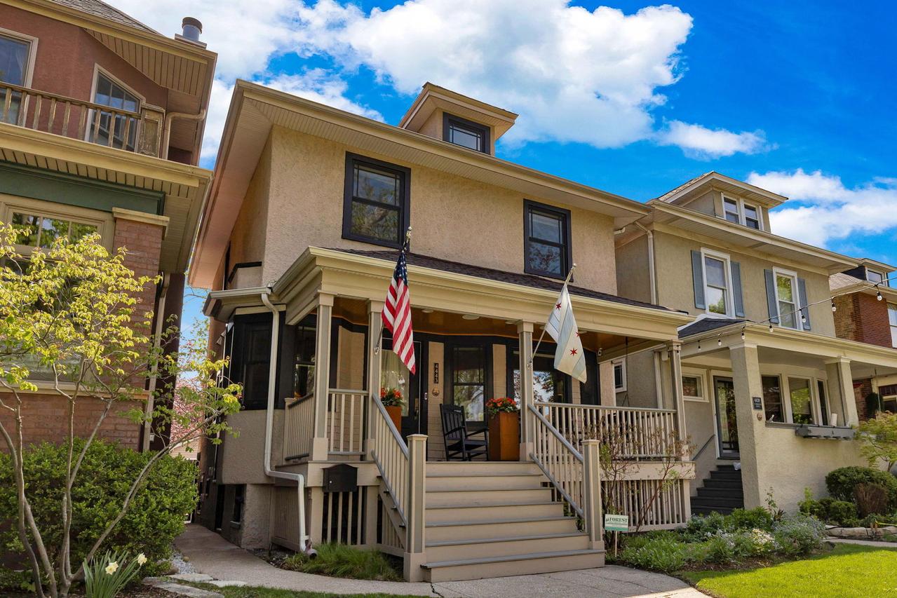 4443 N Francisco Ave., Chicago, IL 60625