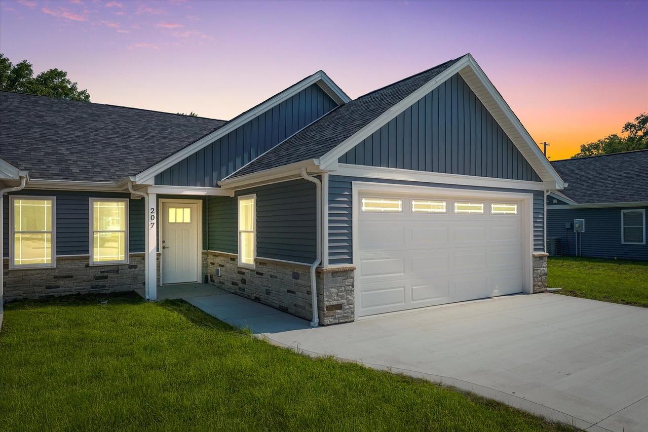 207 E Fairfield St., Fisher, IL 61843