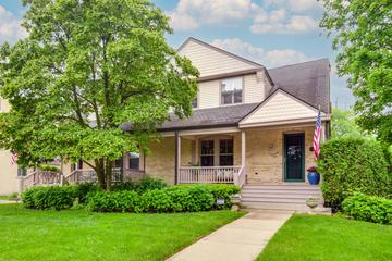 3760 Gilgare Ln., Highland Park, IL 60035