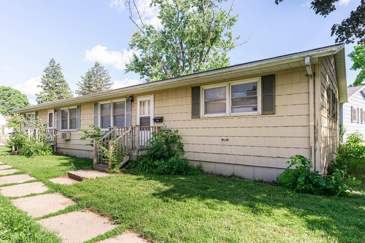650 N 11th St., Dekalb, IL 60115