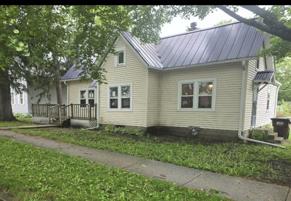103 W Cherokee Ave., Shabbona, IL 60550