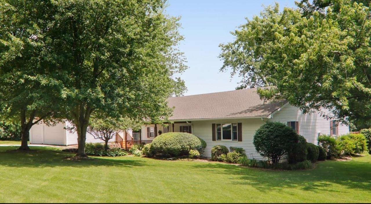 308 1st South St., Kappa, IL 61738