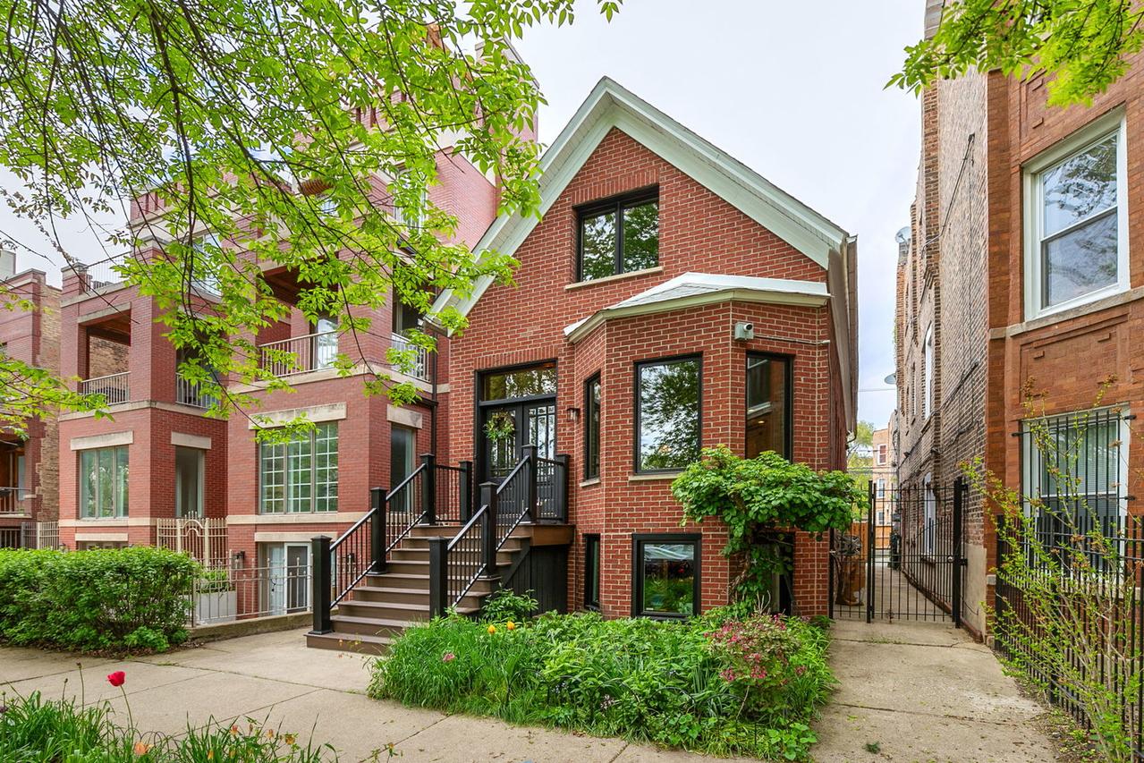 2138 W Haddon Ave., Chicago, IL 60622