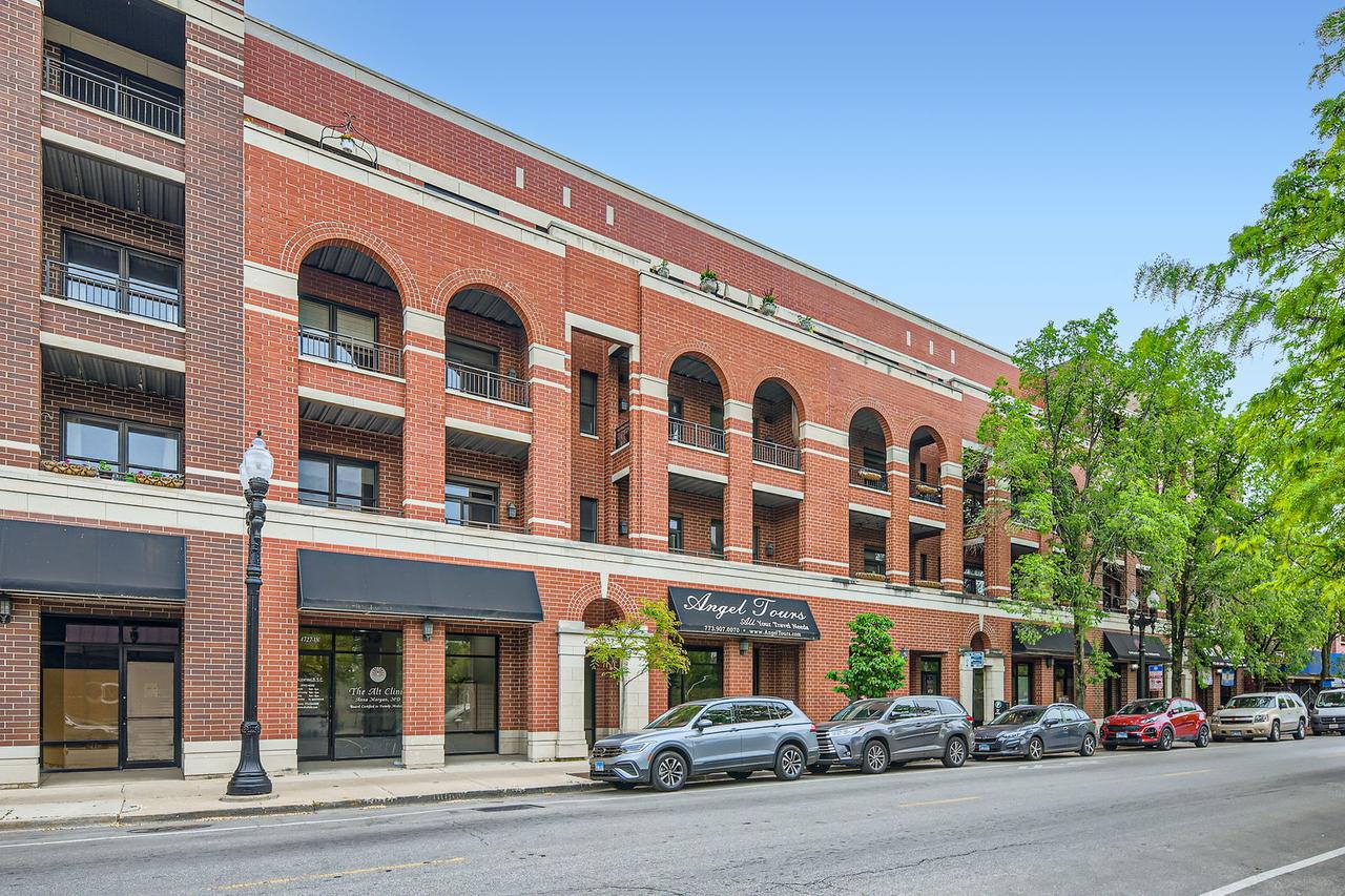 4727 N Clark St. #3S, Chicago, IL 60640