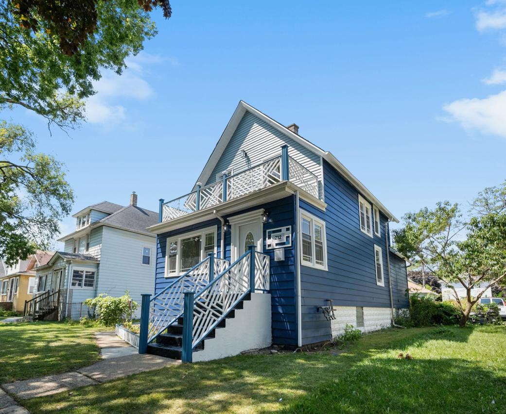 212 S 11 Ave., Maywood, IL 60153