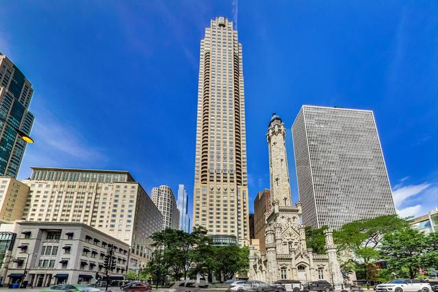 800 N Michigan Ave. #4801, Chicago, IL 60611