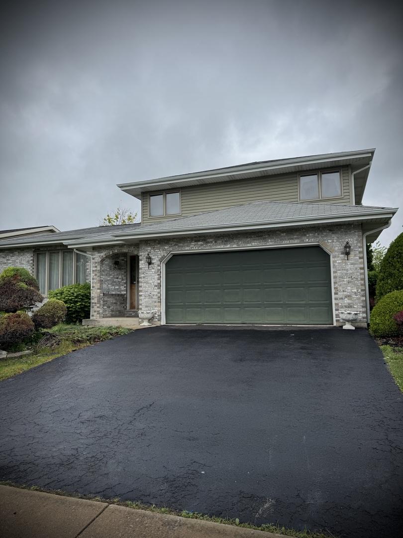 3006 Hawthorne Ln., Hazel Crest, IL 60429