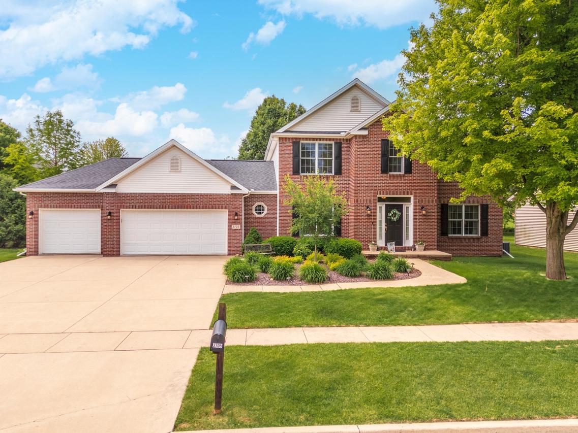 3705 Armstrong Dr., Bloomington, IL 61704