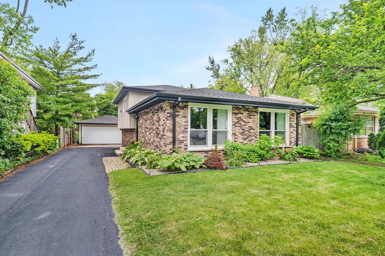 2533 Hickory Rd., Homewood, IL 60430