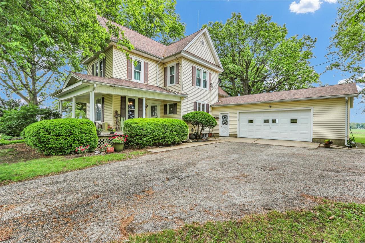 2385 County Road 1550, St. Joseph, IL 61873