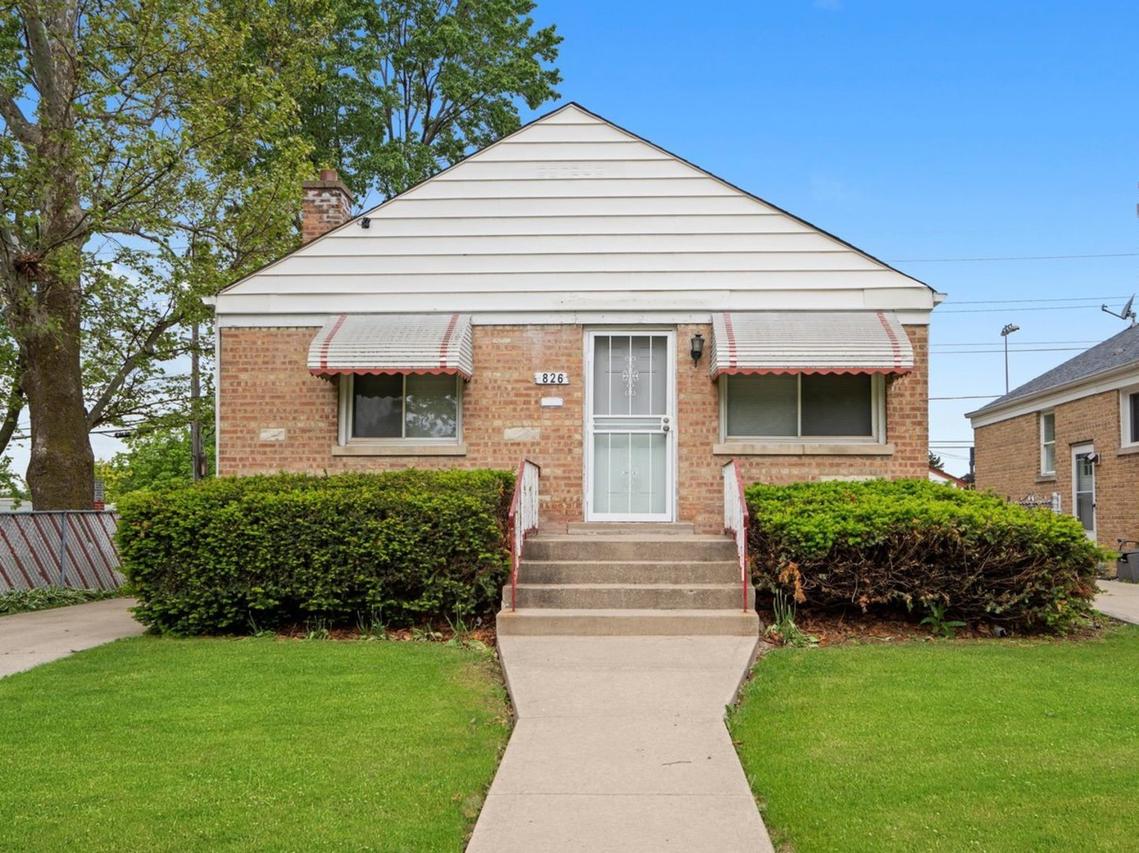 826 Westchester Blvd., Westchester, IL 60154