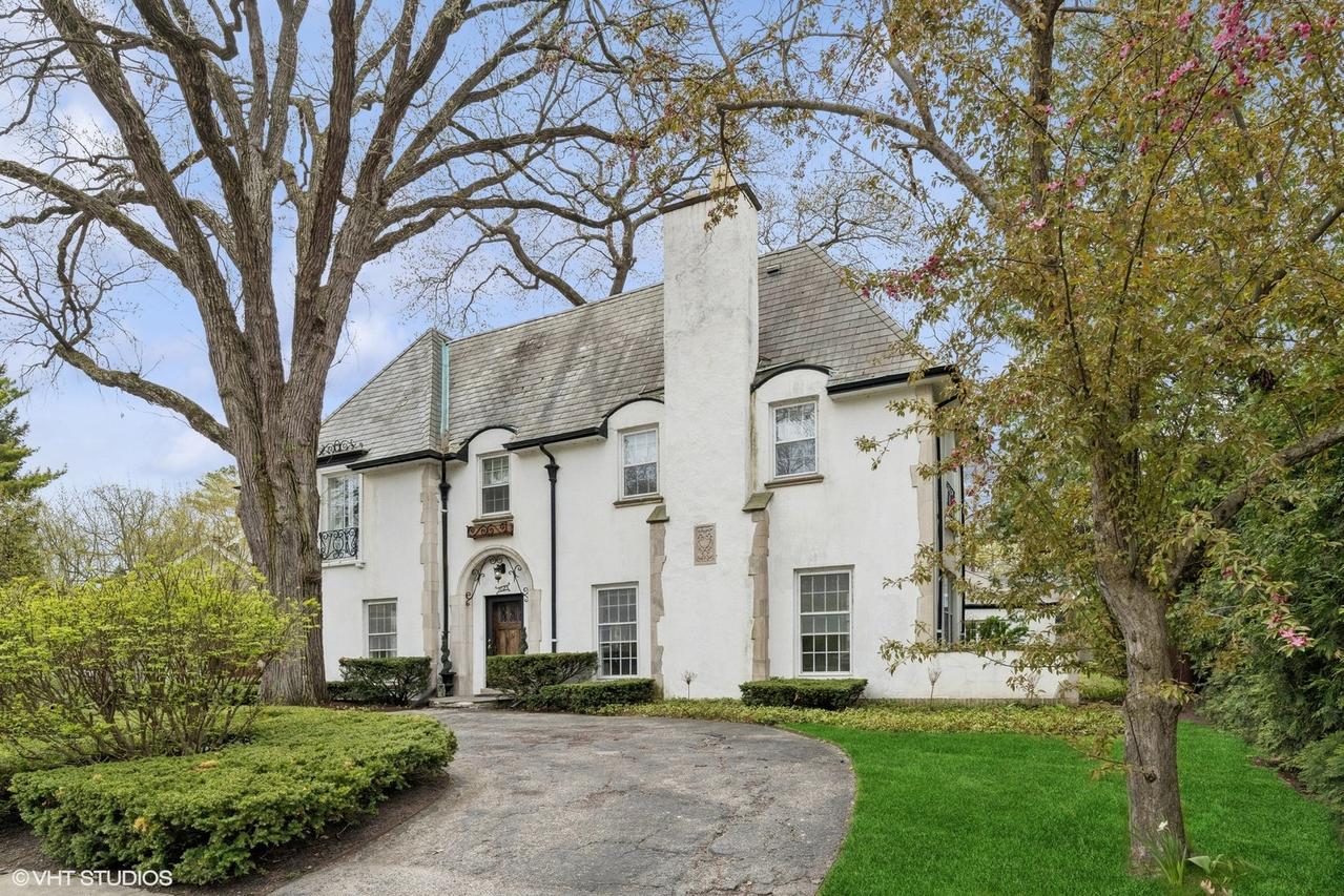 1025 Sheridan Rd., Wilmette, IL 60091