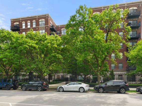 4537 S Drexel Blvd. #303, Chicago, IL 60653