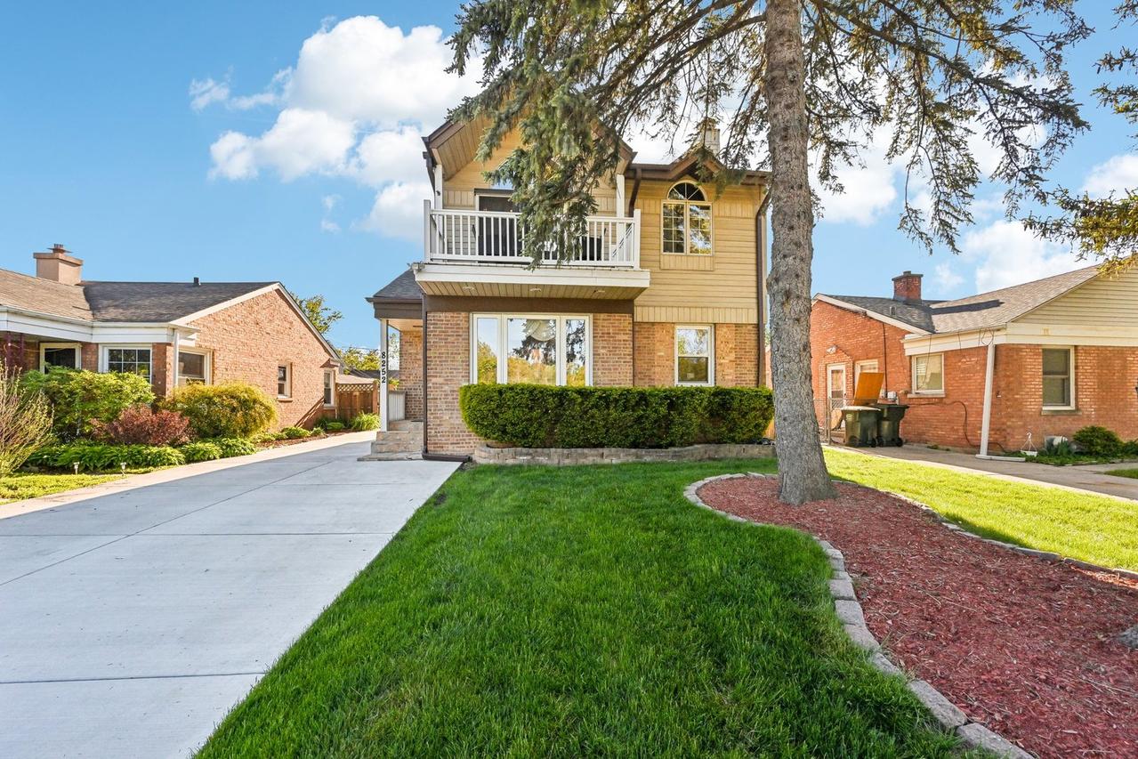 8252 N Caldwell Ave., Niles, IL 60714