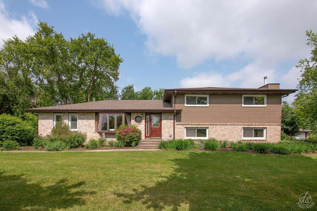 28671 Moose Range Rd., Sycamore, IL 60178