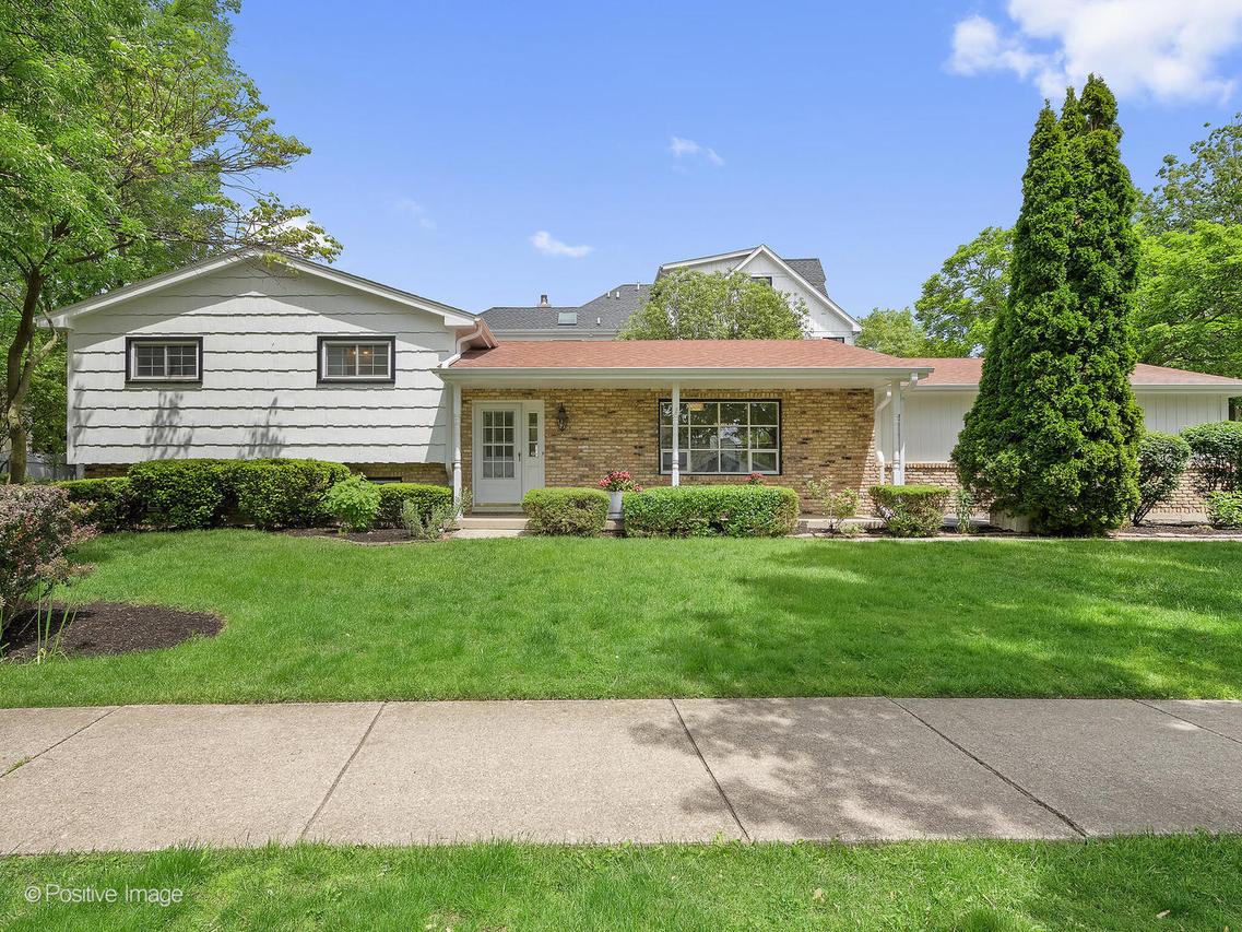 5654 S Washington St., Hinsdale, IL 60521