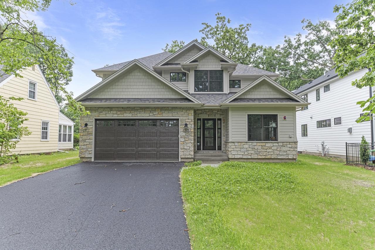 1672 Huntington Ln., Highland Park, IL 60035