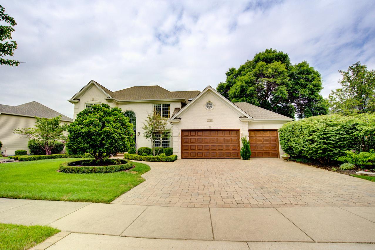 1723 Robert Ln., Naperville, IL 60564