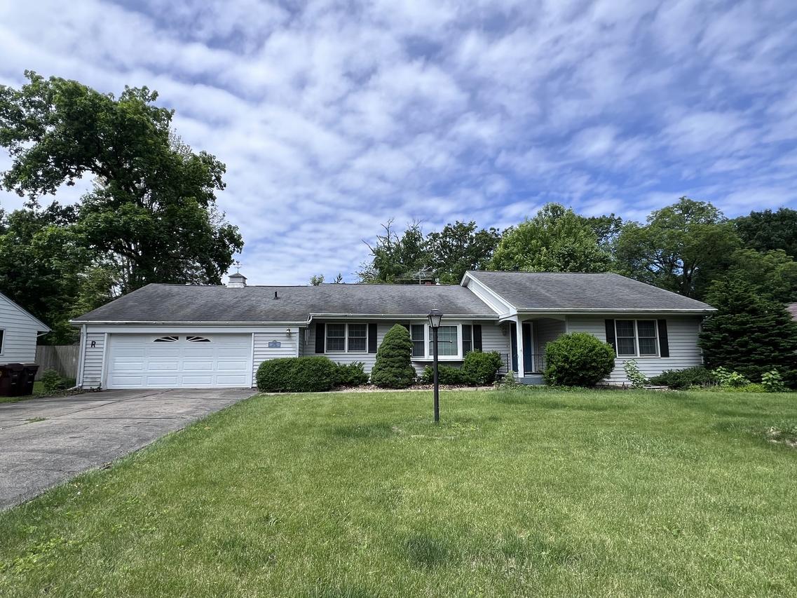 308 Tree Ln., Prophetstown, IL 61277