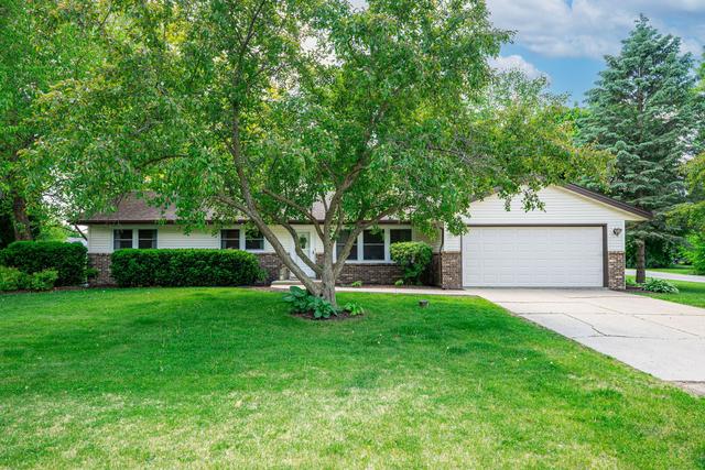 6507 Barkridge Rd., Roscoe, IL 61073